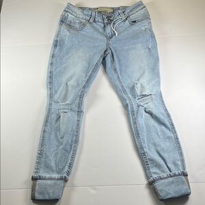 Love Trends NWOT Light Blue Distressed  Jeans With Bow Detail    Sz 3